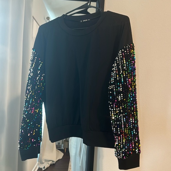 SHEIN Tops - Black Sequin Sleeve Sweatshirt